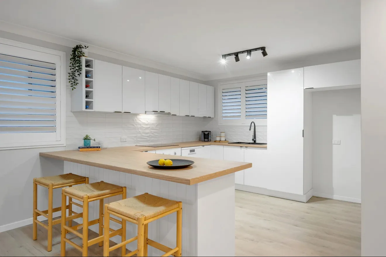 LEDS Kitchens