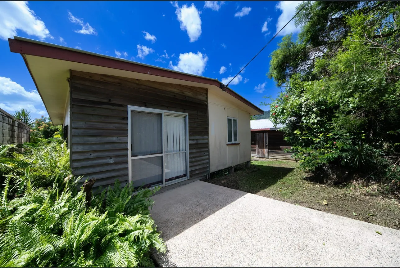 Airlie Beach Renovation - before 1