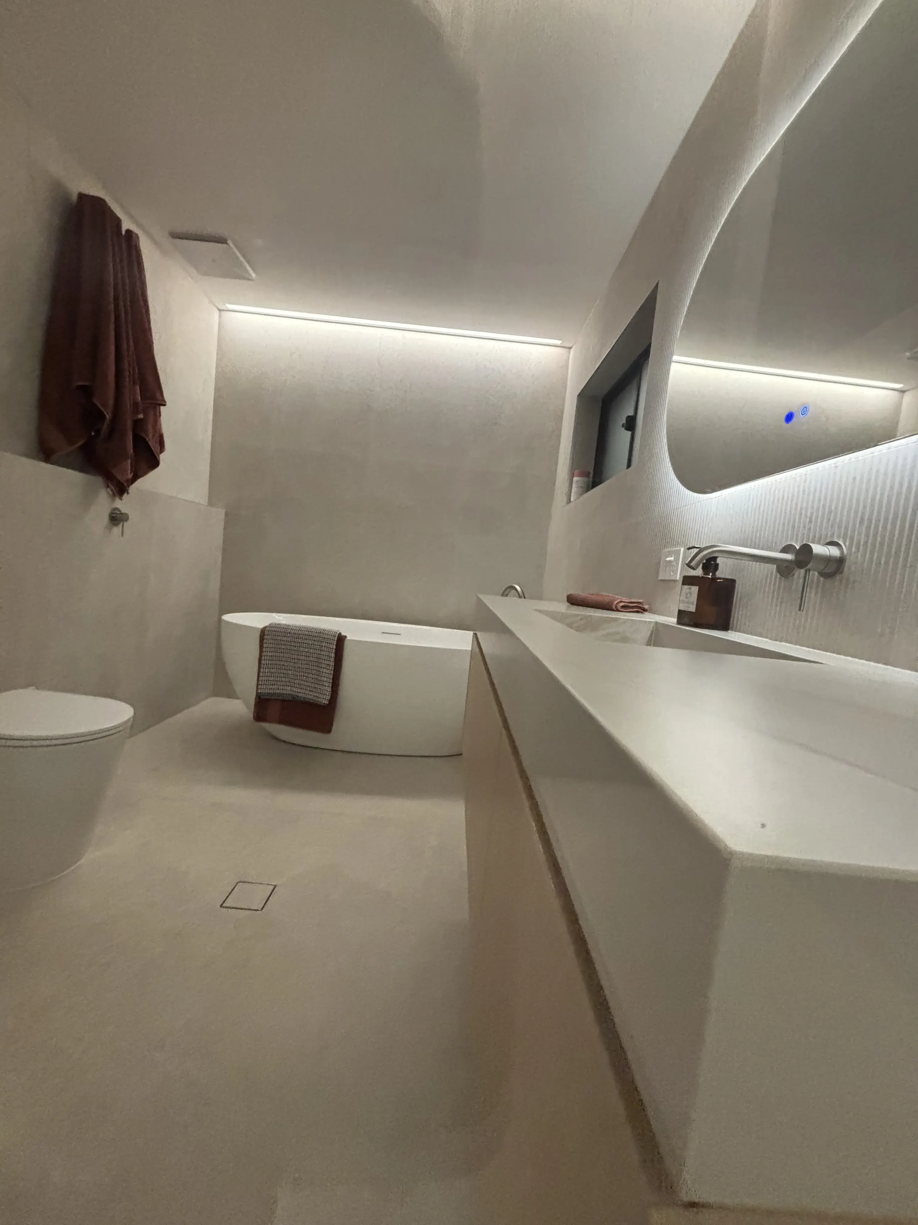 Port Hacking bathroom - tiling